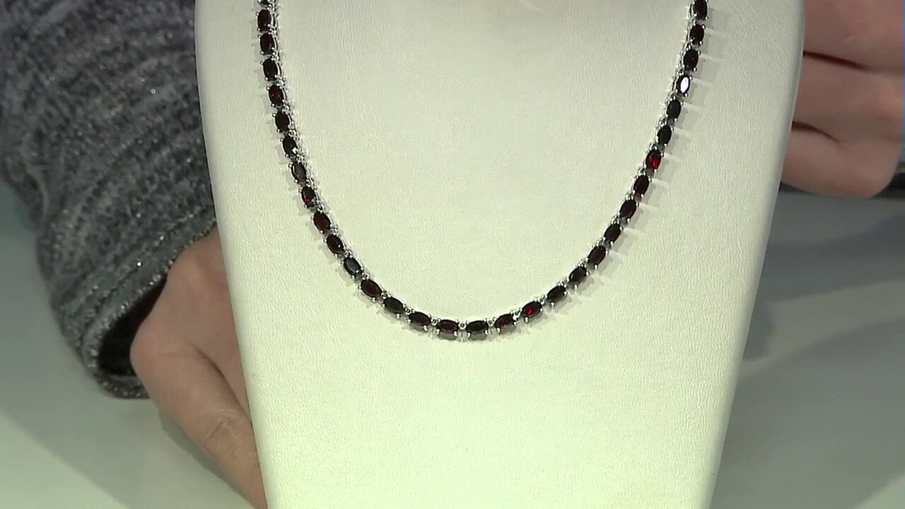 Video Garnet Silver Necklace