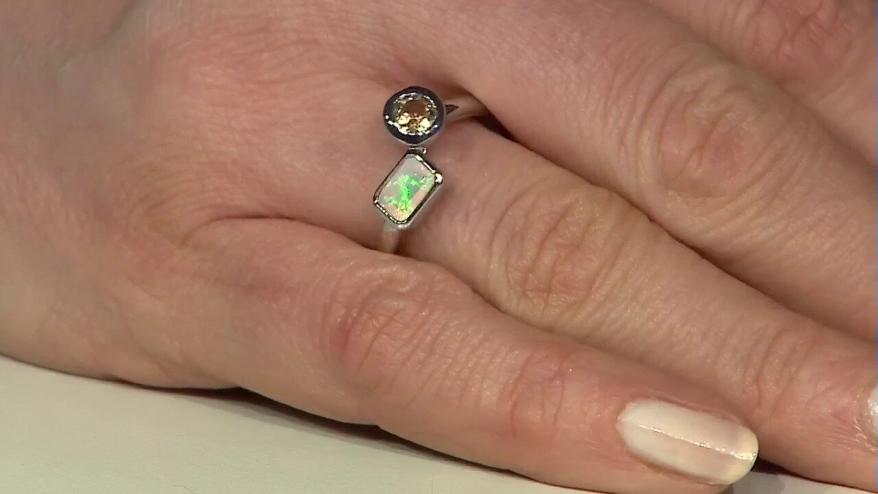 Video Welo Opal Silver Ring