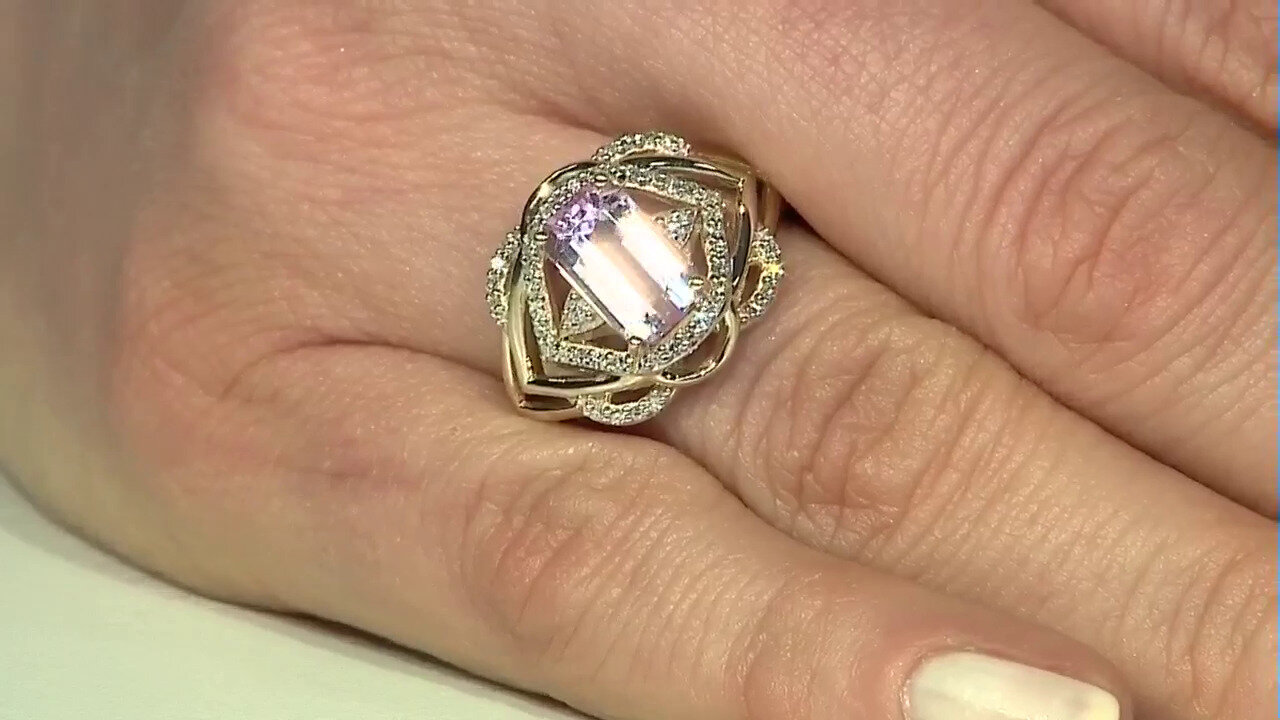 Video Anello in oro con Kunzite Brasiliana (Rifkind 1894 Collection)