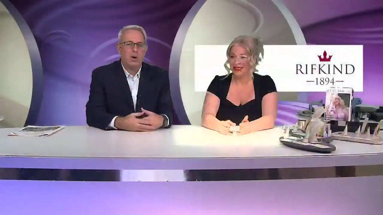 Video Brasilianischer Turmalin-Goldring (Rifkind 1894 Collection)