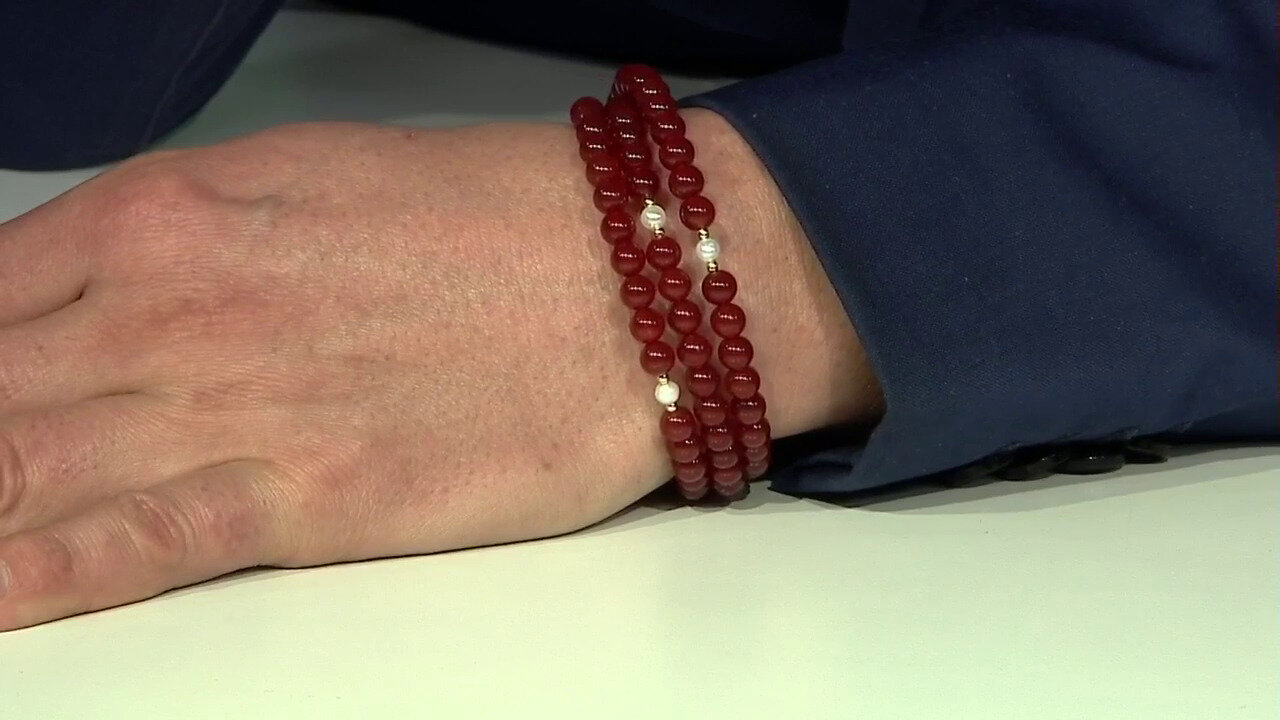 Video Red Onyx Steel Bangle (Riya)