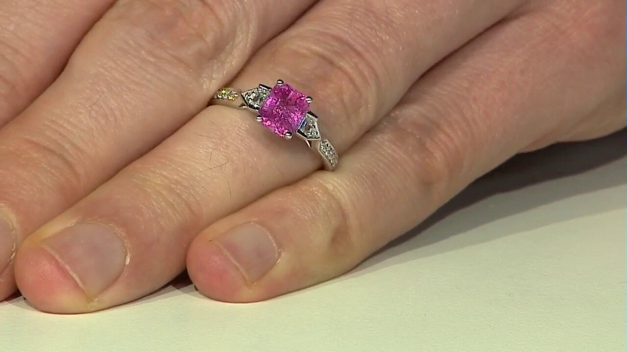 Video 18K Pink Sapphire Gold Ring (CIRARI)