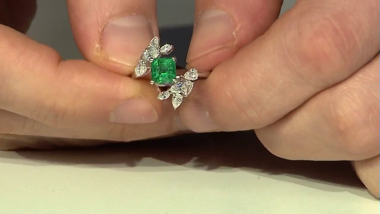 Video 18K AAA Zambian Emerald Gold Ring (CIRARI)