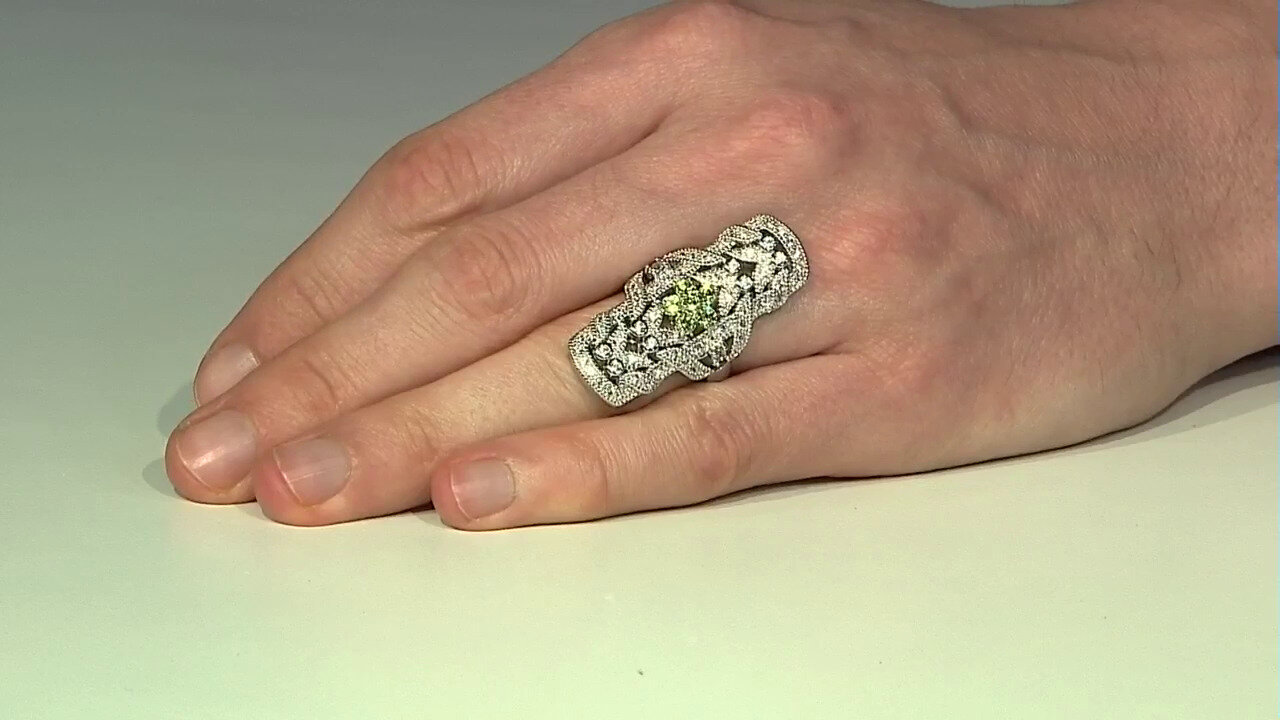 Video Bague en argent et Péridot de Birmanie