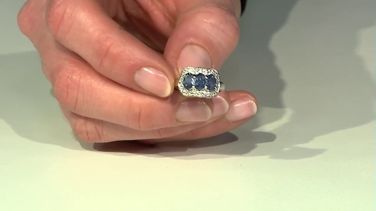 Video Zilveren ring met Kanchanaburi saffieren