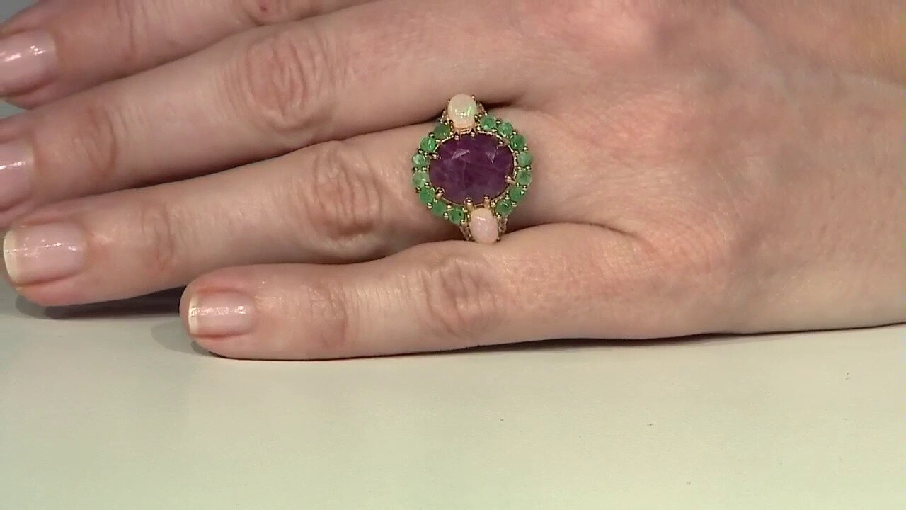 Video Ruby Silver Ring