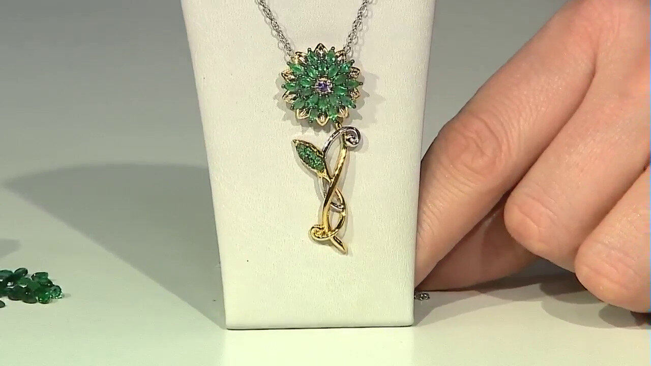 Video Collier en argent et Emeraude de Zambie (Gems en Vogue)