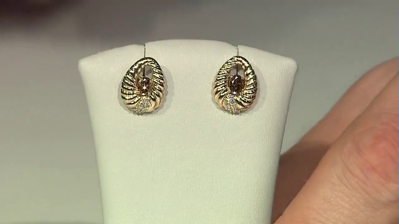 Video 9K I2 Champagne Diamond Gold Earrings (de Melo)