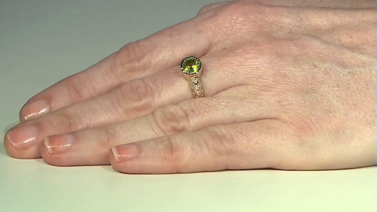 Video 14K Sphene Gold Ring (de Melo)