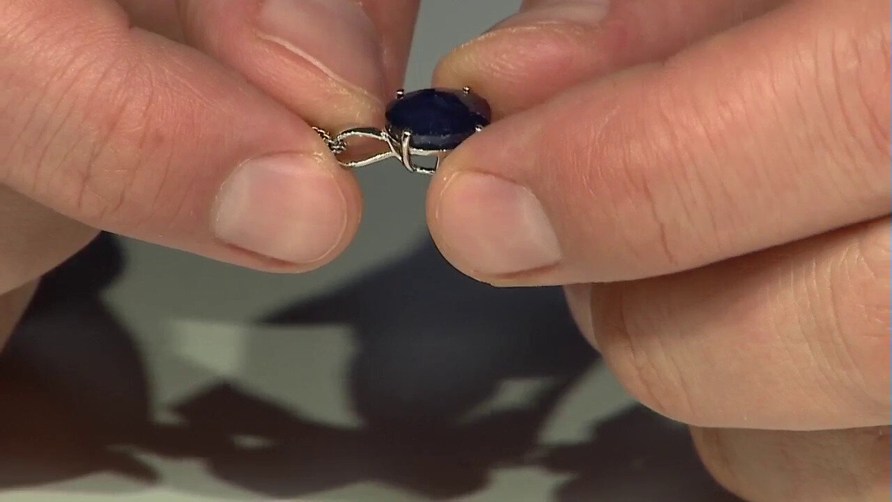 Video Madagascar Blue Sapphire Platinum Pendant