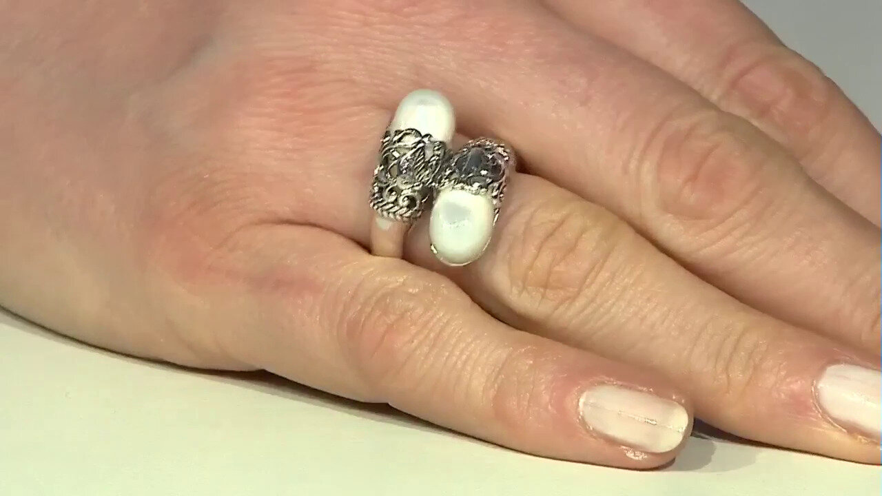 Video Mother of Pearl Silver Ring