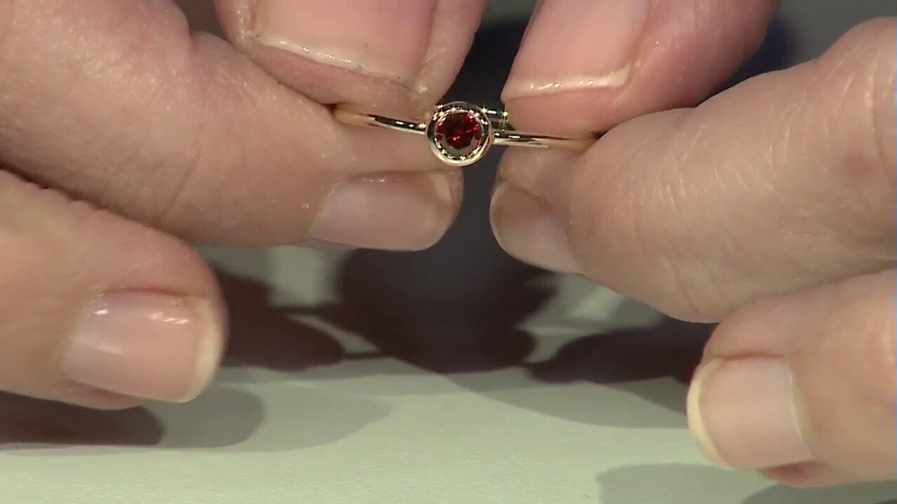 Video 9K I2 Red Diamond Gold Ring