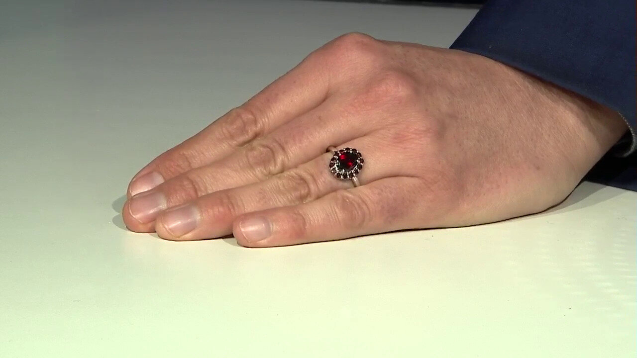 Video Garnet Silver Ring