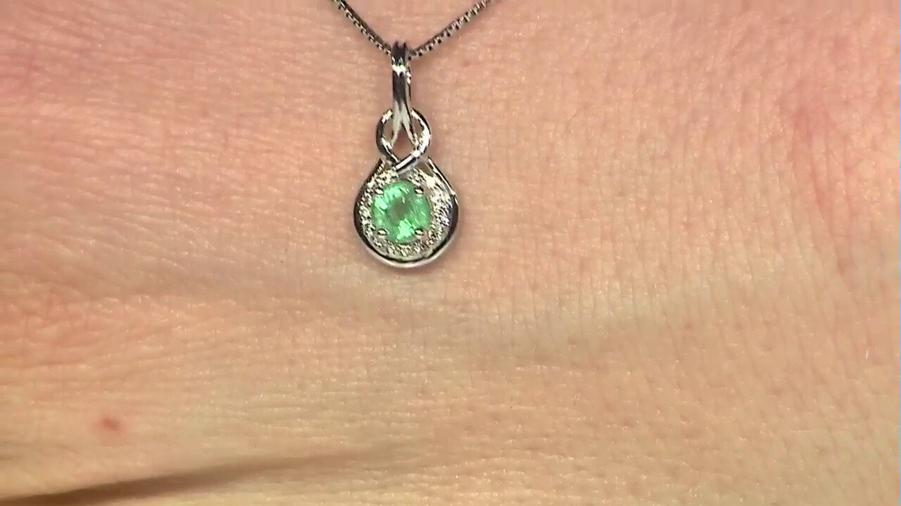 Video Russian Emerald Silver Pendant