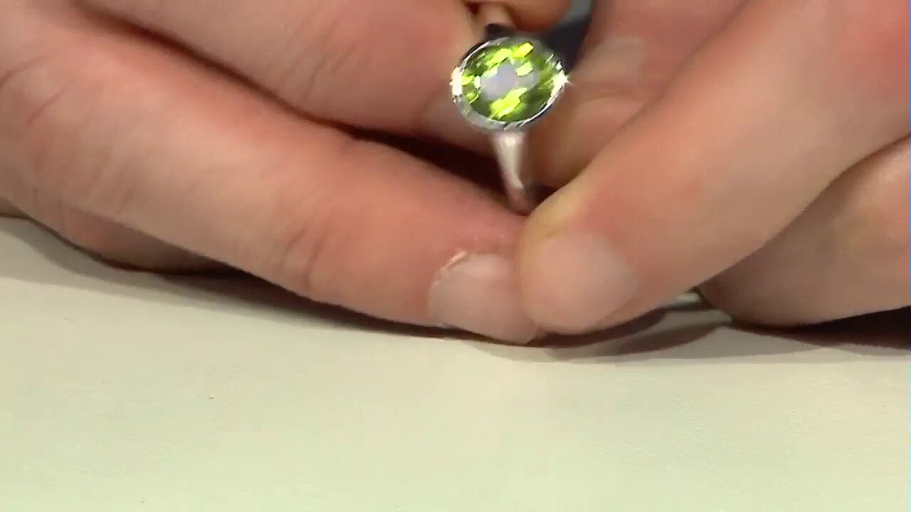 Video Peridot Silver Ring