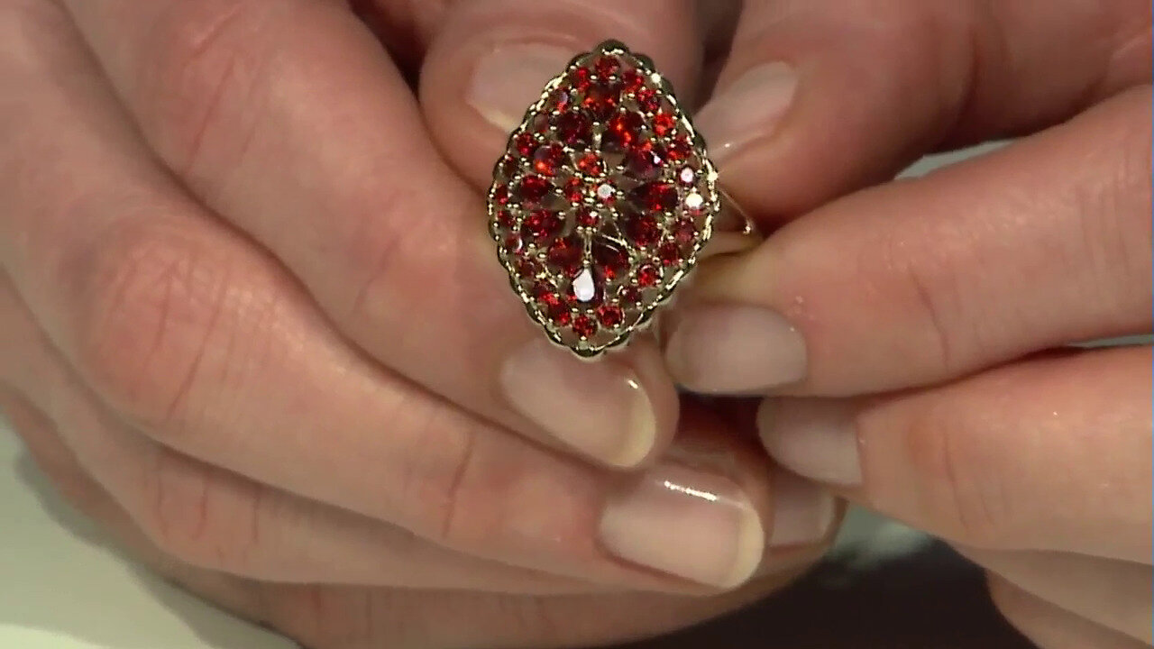 Video Mozambique Garnet Silver Ring