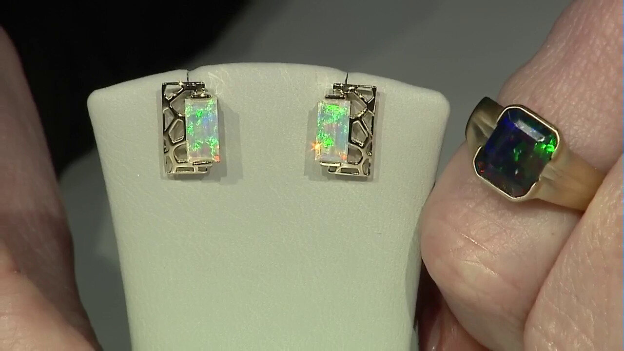 Video 9K Welo Opal Gold Earrings (Ornaments by de Melo)