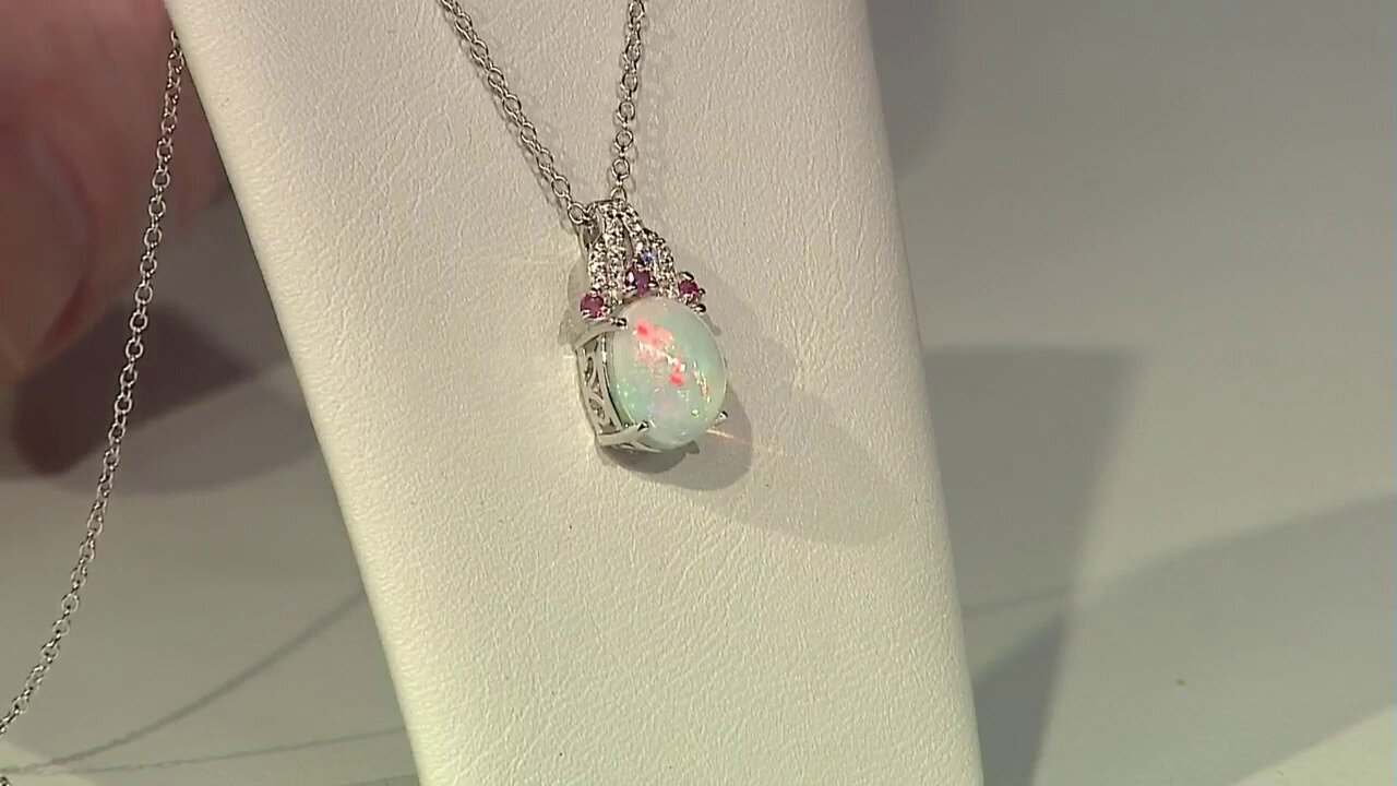 Video Welo Opal Silver Necklace