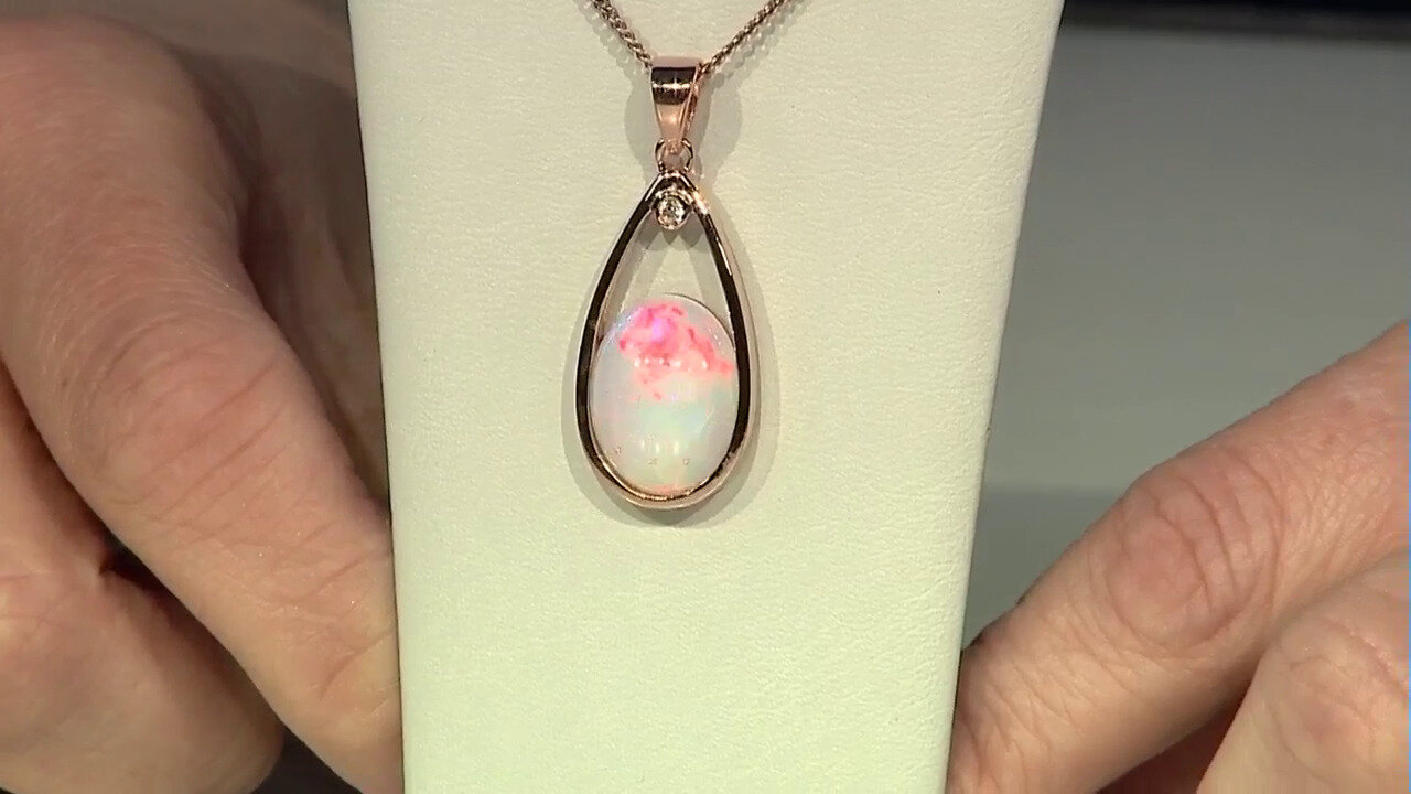 Video Welo Opal Silver Pendant (Adela Silber)