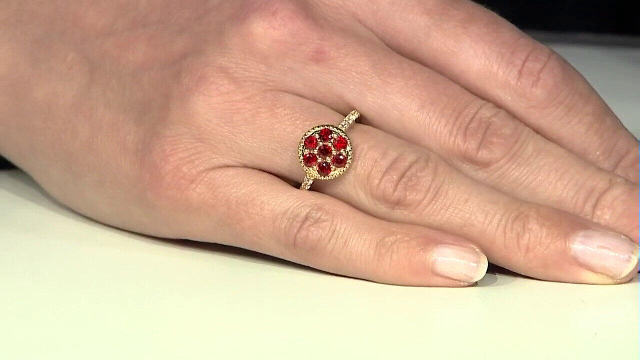 Video Tanzanian Ruby Silver Ring (Adela Silber)