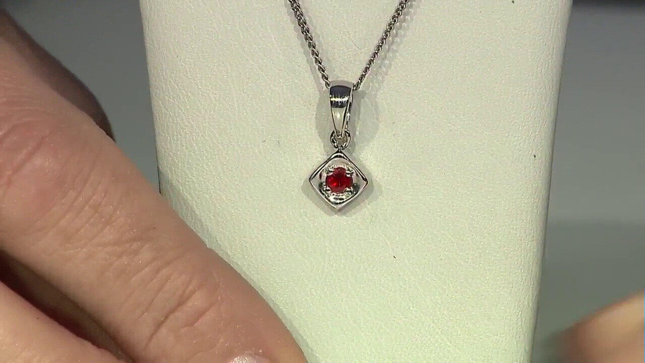 Video Tanzanian Ruby Silver Pendant (Adela Silber)