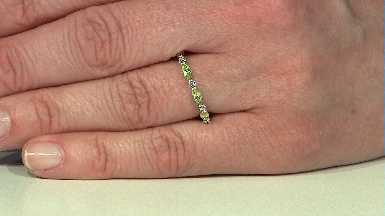 Video Bague en argent et Péridot de Birmanie