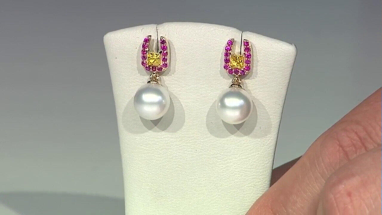 Video Boucles d'oreilles en or et Perle blanche des mers du sud (Michelle Albala)