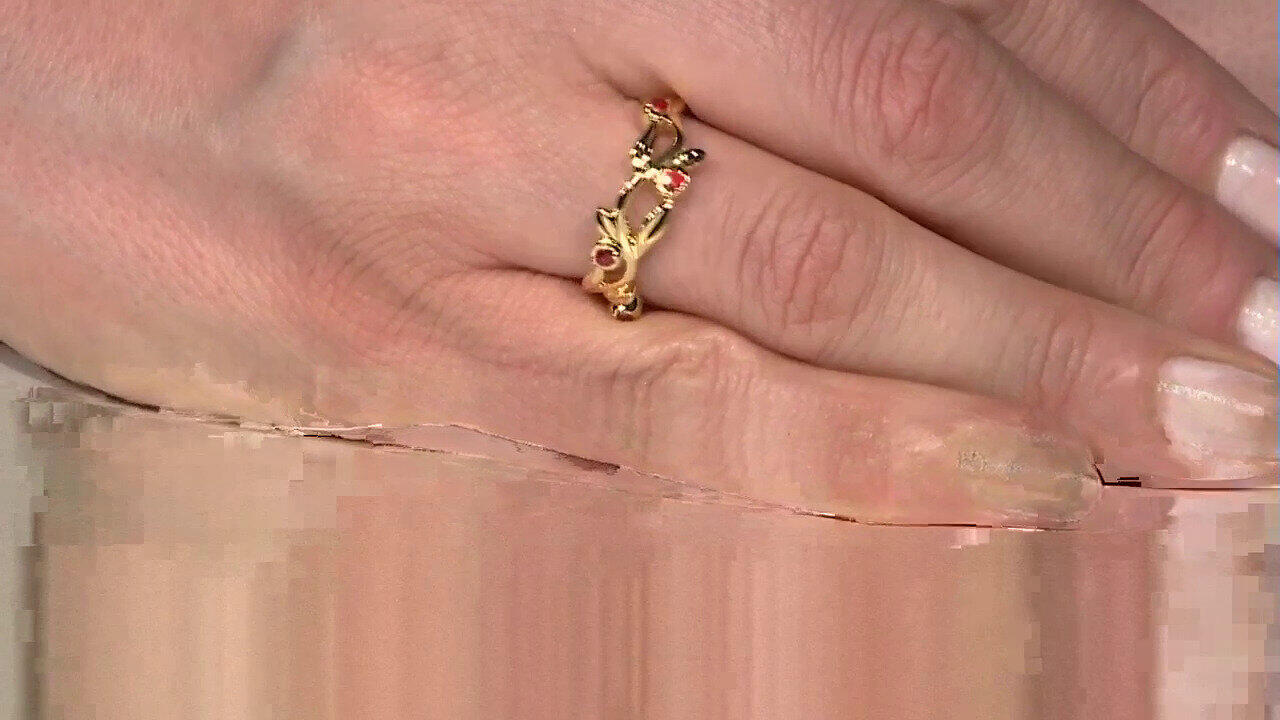 Video Tanzanian Ruby Silver Ring