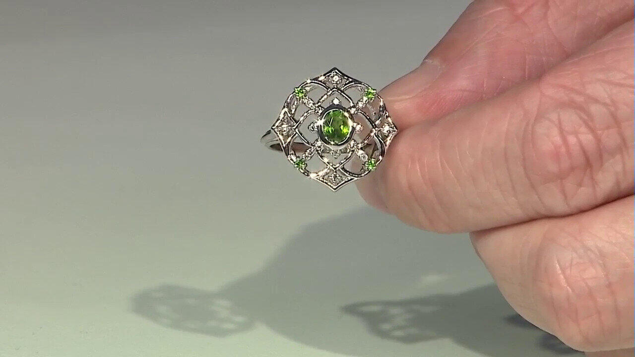 Video Bague en argent et Diopside de Russie