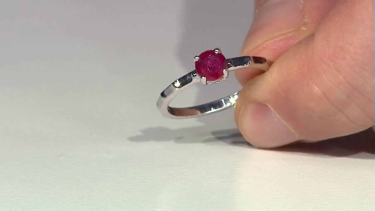 Video Zilveren ring met een Madagaskar Robijn