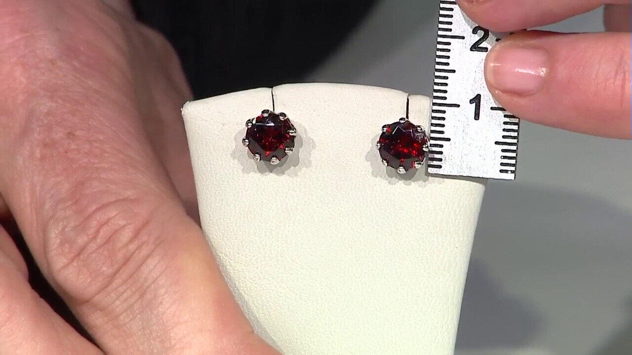 Video Boucles d'oreilles en argent et Grenat du Mozambique