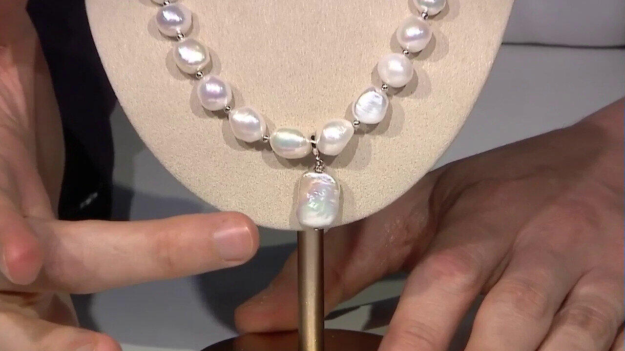 Video Collier en argent et Perle blanche de culture d'eau douce (TPC)
