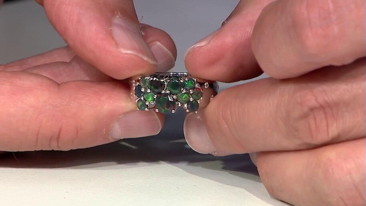 Video Zilveren ring met een Mezezo opaal (de Melo)