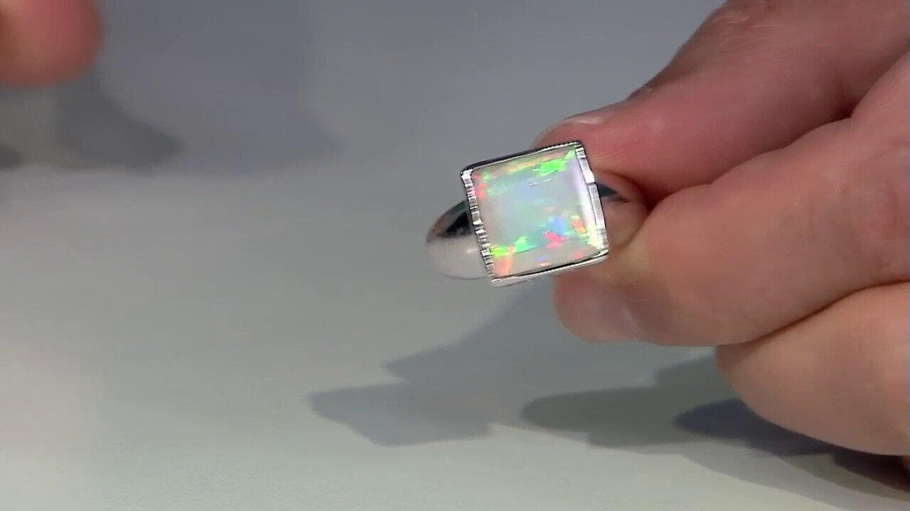 Video Gouden ring met een edele rode spinel (de Melo)