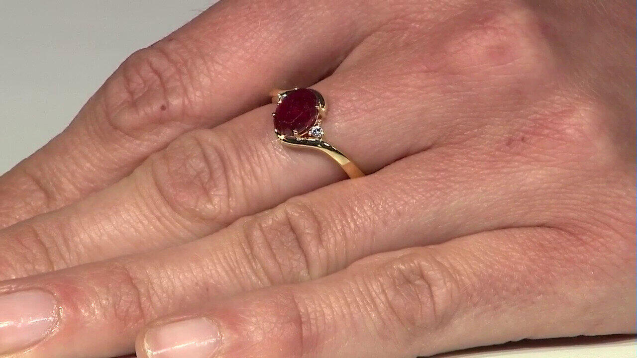 Video Madagascar Ruby Silver Ring