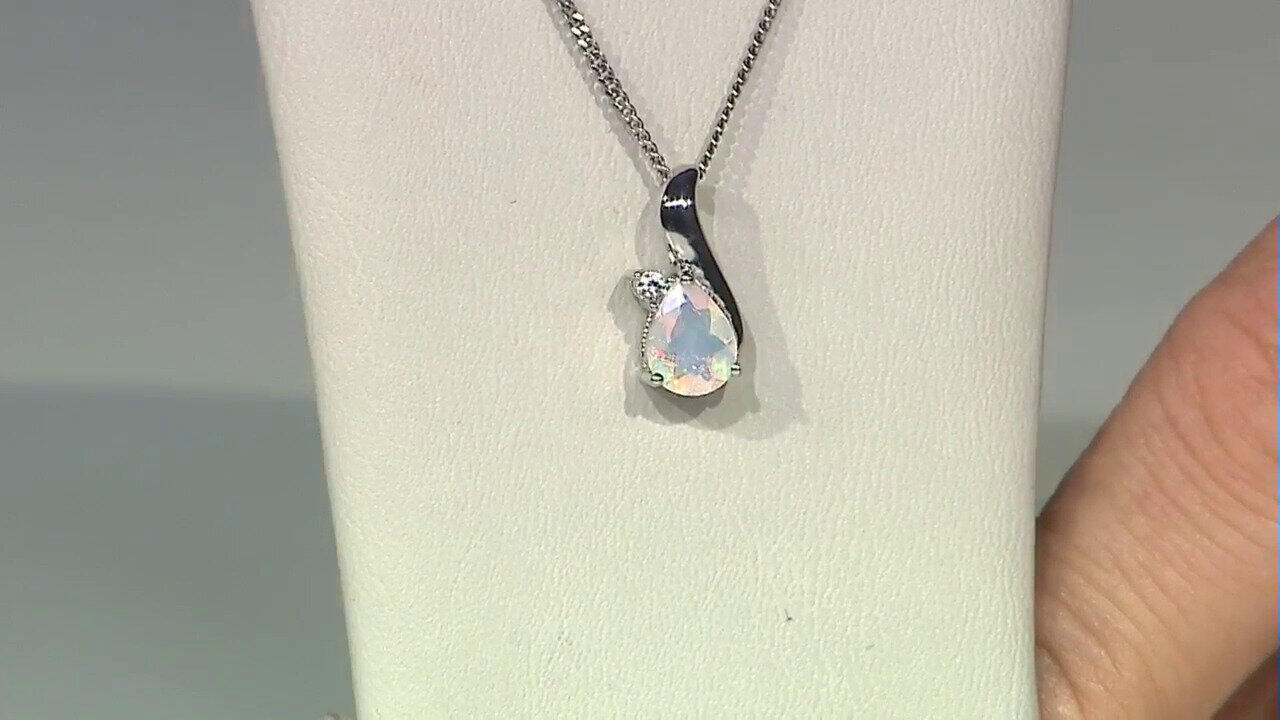 Video Pendentif en argent et Opale Welo