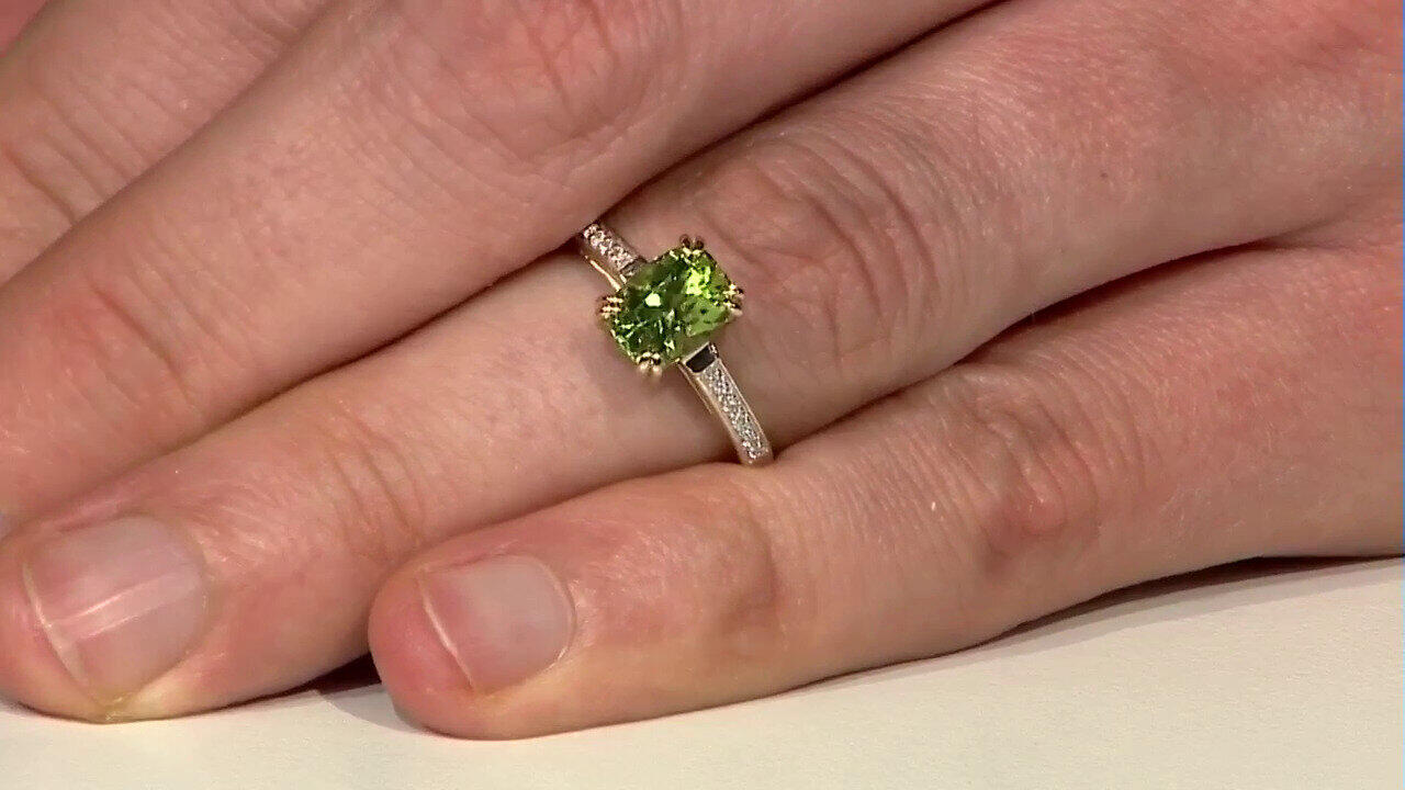 Video Anello in oro con Peridoto Wagogo