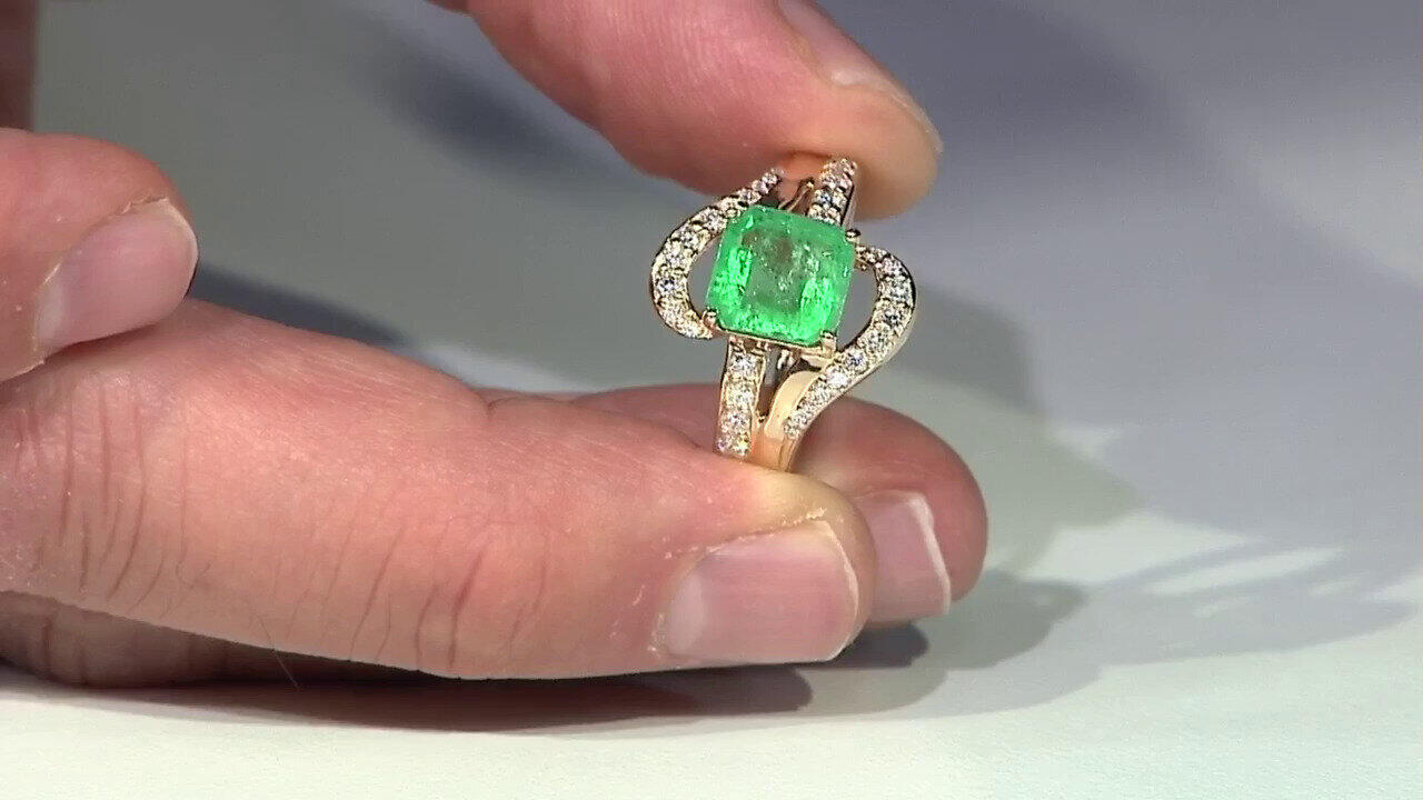 Video Anello in oro con Smeraldo Russo (AMAYANI)