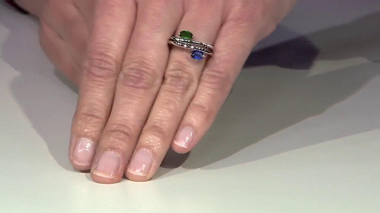 Video Zilveren ring met een Russische diopsied