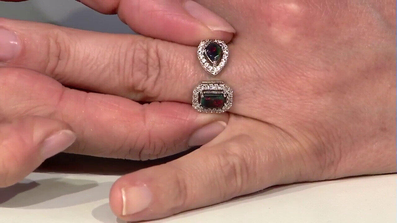 Video Zilveren ring met een Mezezo opaal (Adela Silber)