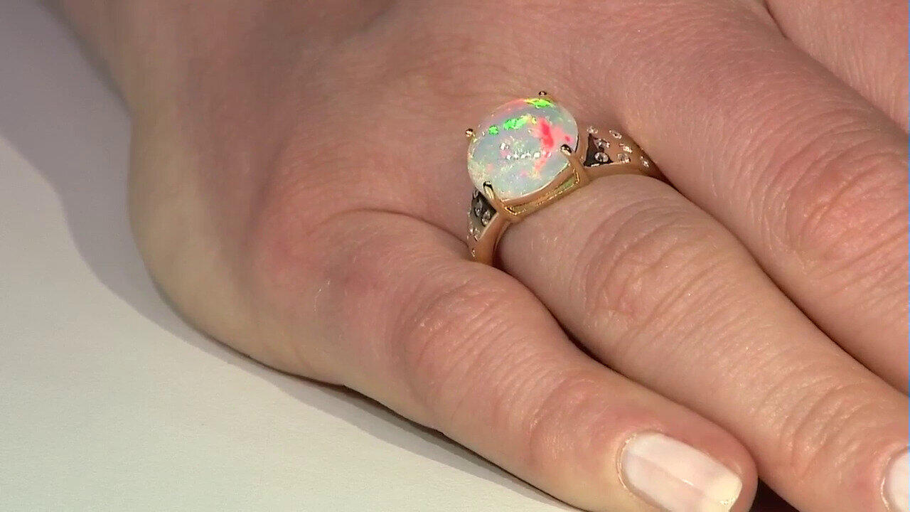 Video Anello in argento con Opale di Welo
