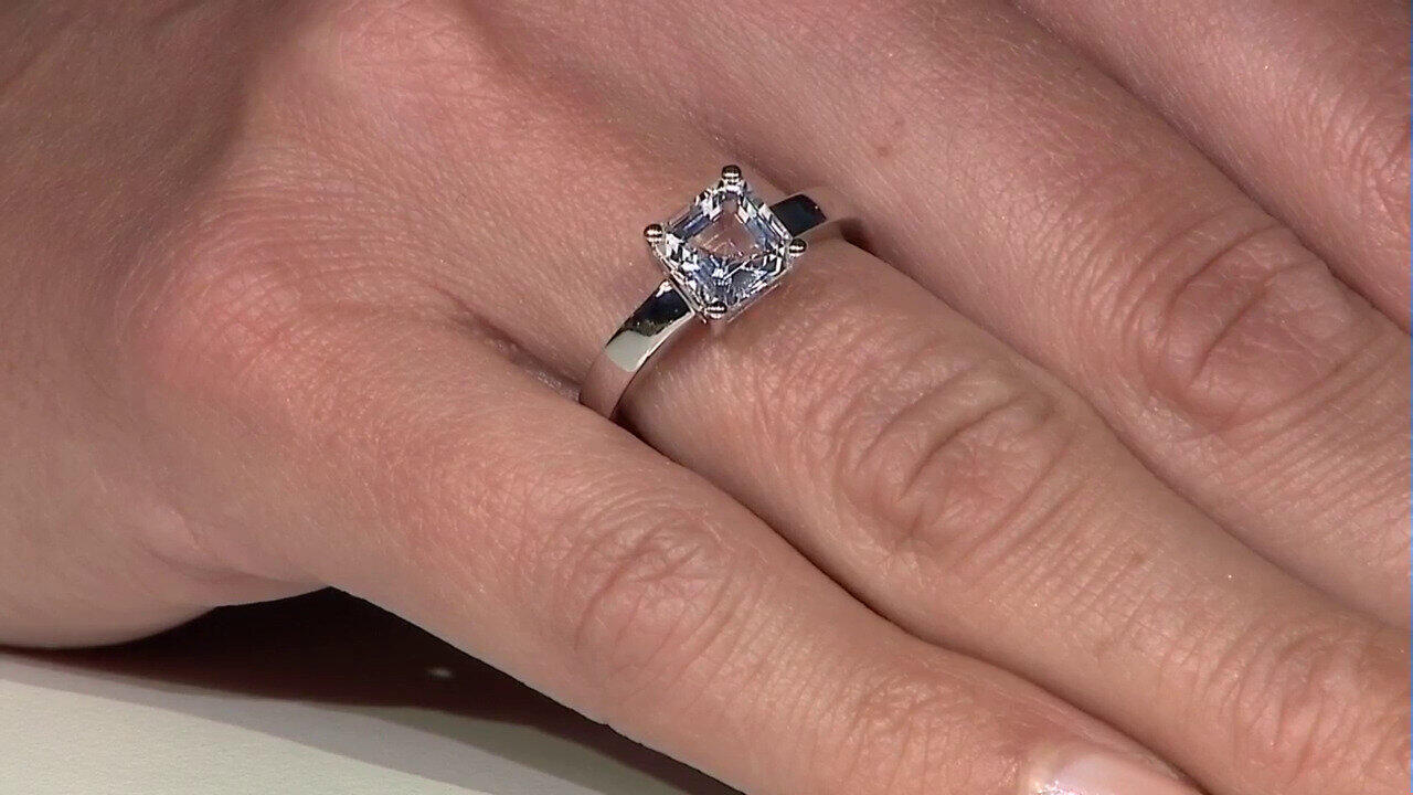 Video Anello in argento con Danburite