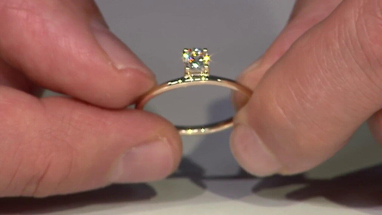Video 9K IF (G) Diamond Gold Ring (de Melo)