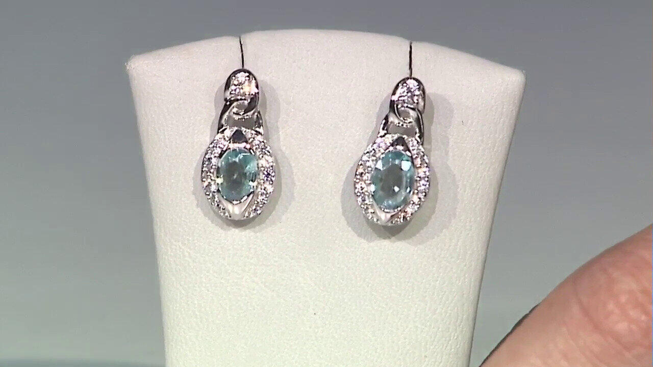 Video Pendientes en plata con Zircón de Ratanak Kirí