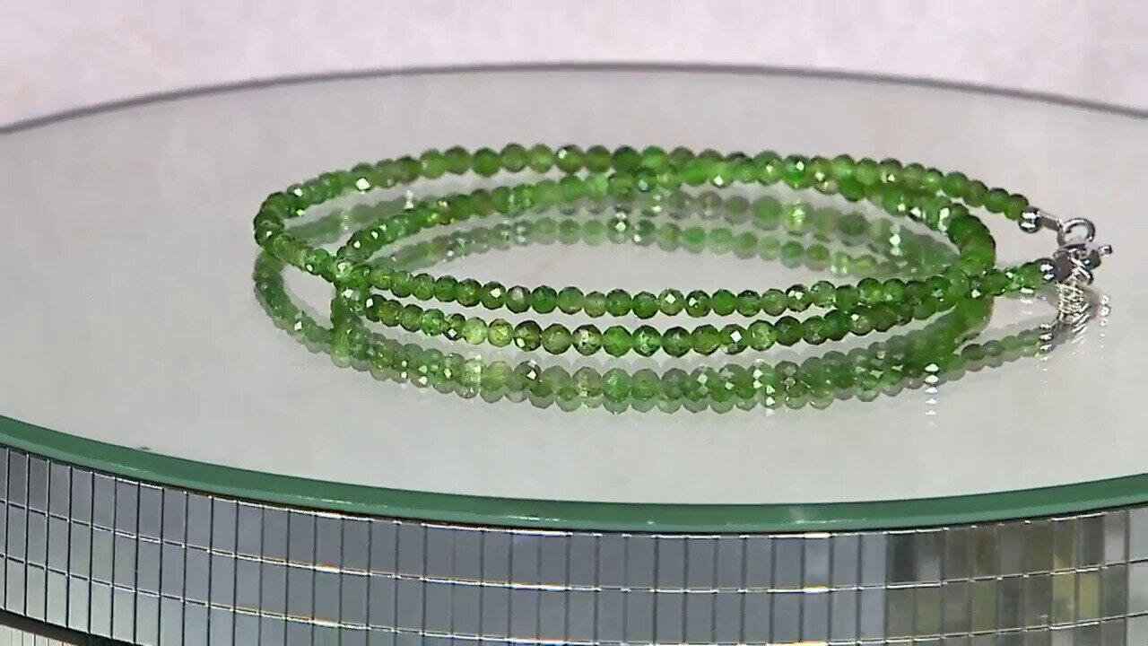 Video Collier en argent et Diopside de Russie