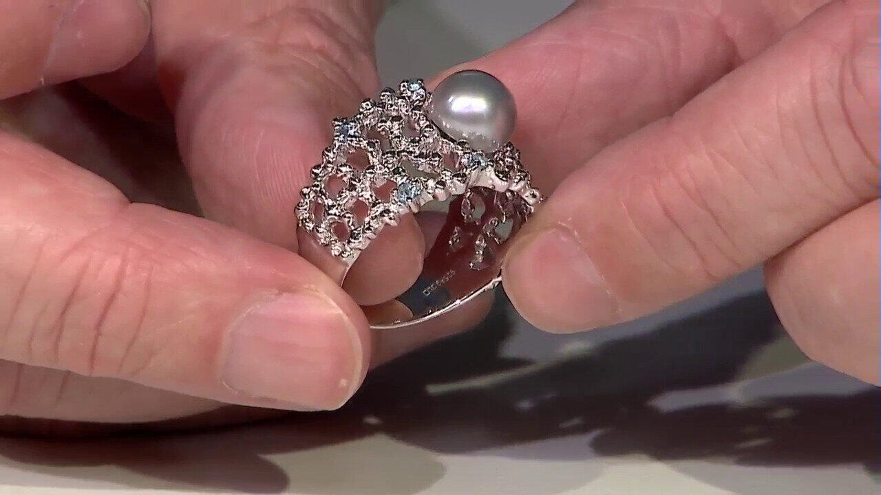 Video Bague en argent et Perle de culture d'eau douce argentée (TPC)