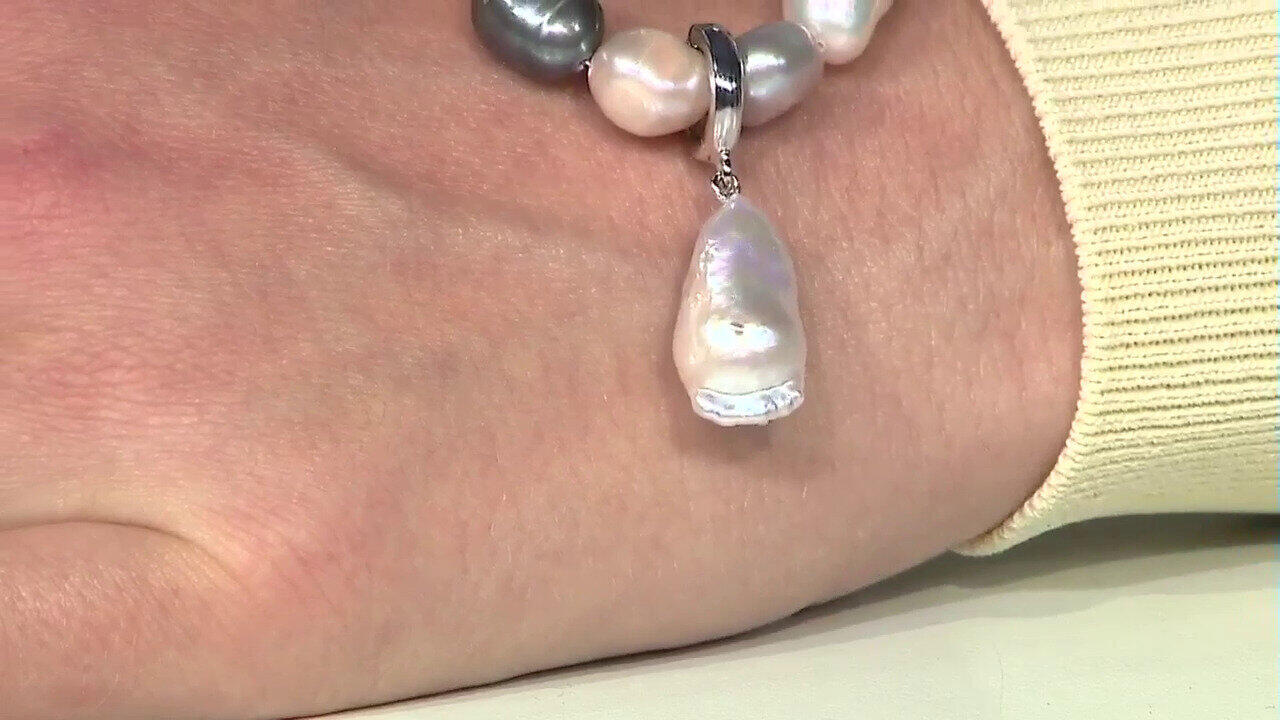 Video Pendentif en argent et Perle blanche de culture d'eau douce (TPC)