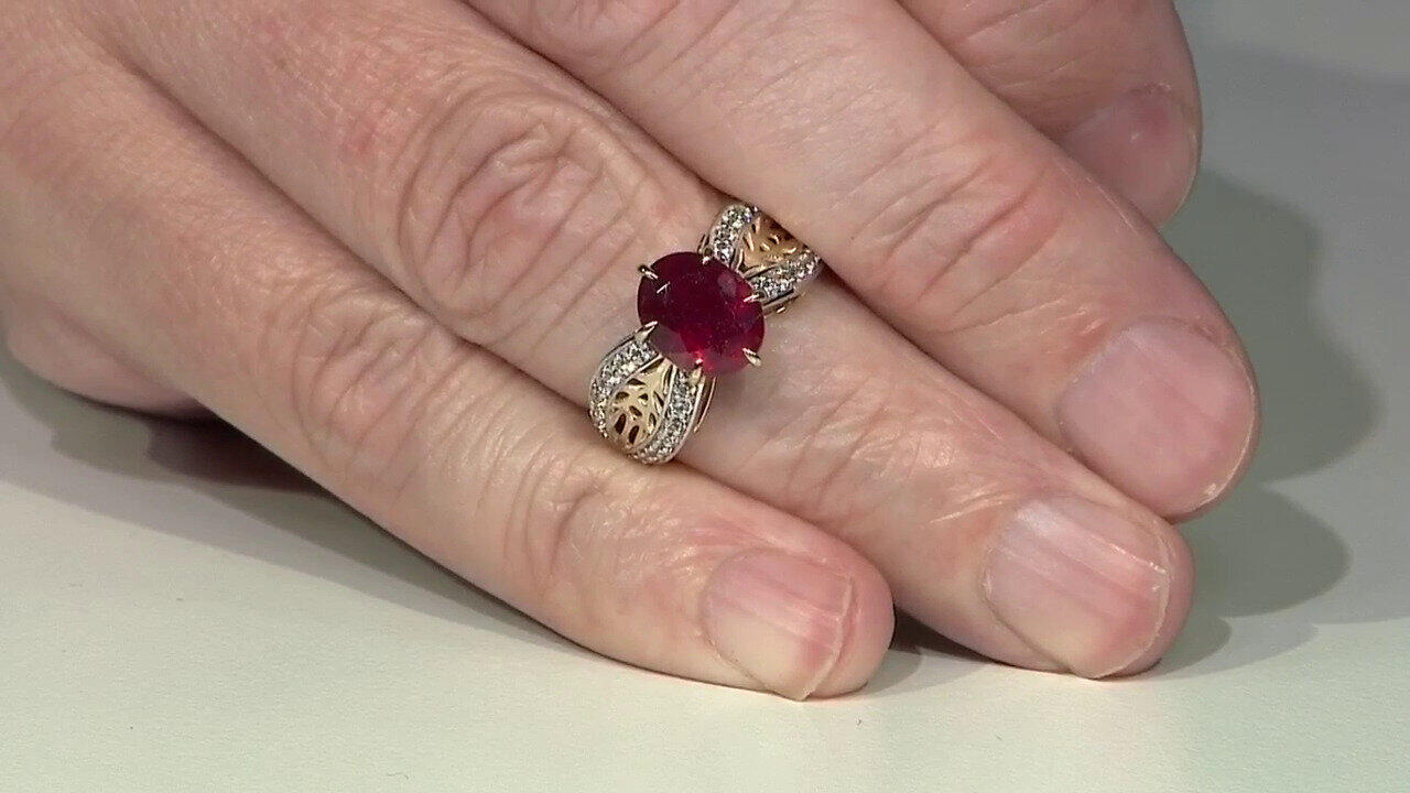 Video Bague en or et Rubis de Madagascar (Ornaments by de Melo)