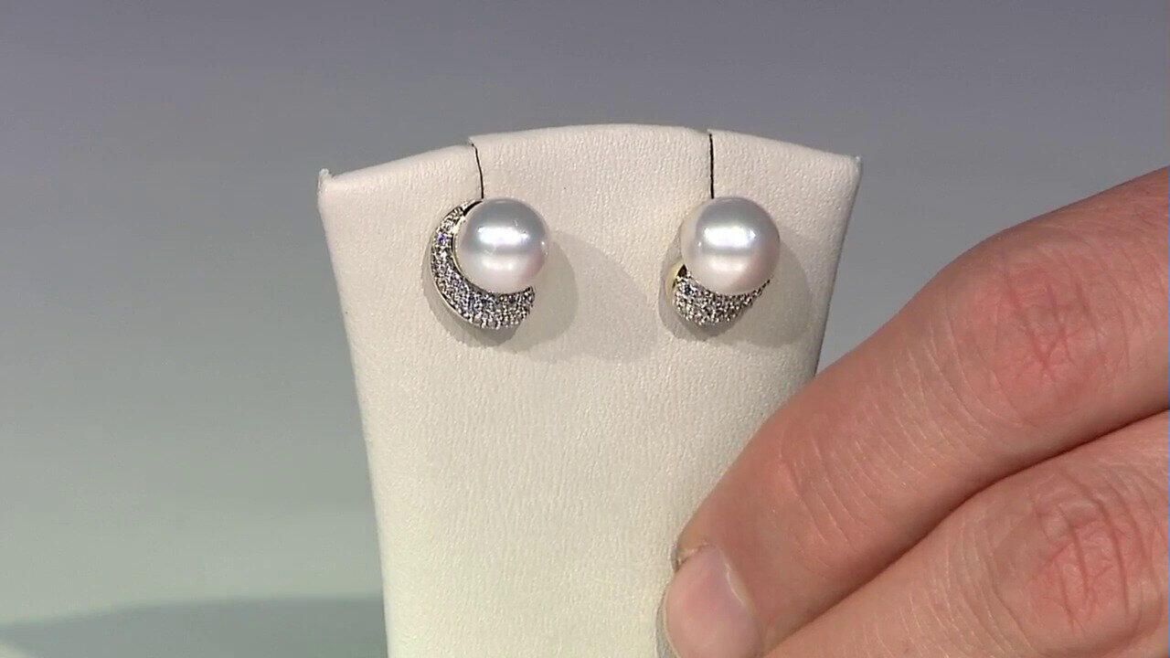Video Boucles d'oreilles en or et Perle blanche des mers du sud (Michelle Albala)