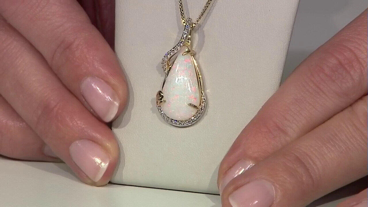 Video Pendentif en or et Opale blanche du Brésil